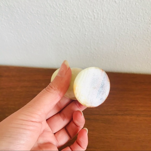 Vintage onyx stone petit bud vase - Picture 5 of 7